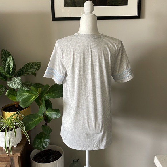 Disney Top - Picture 5 of 6